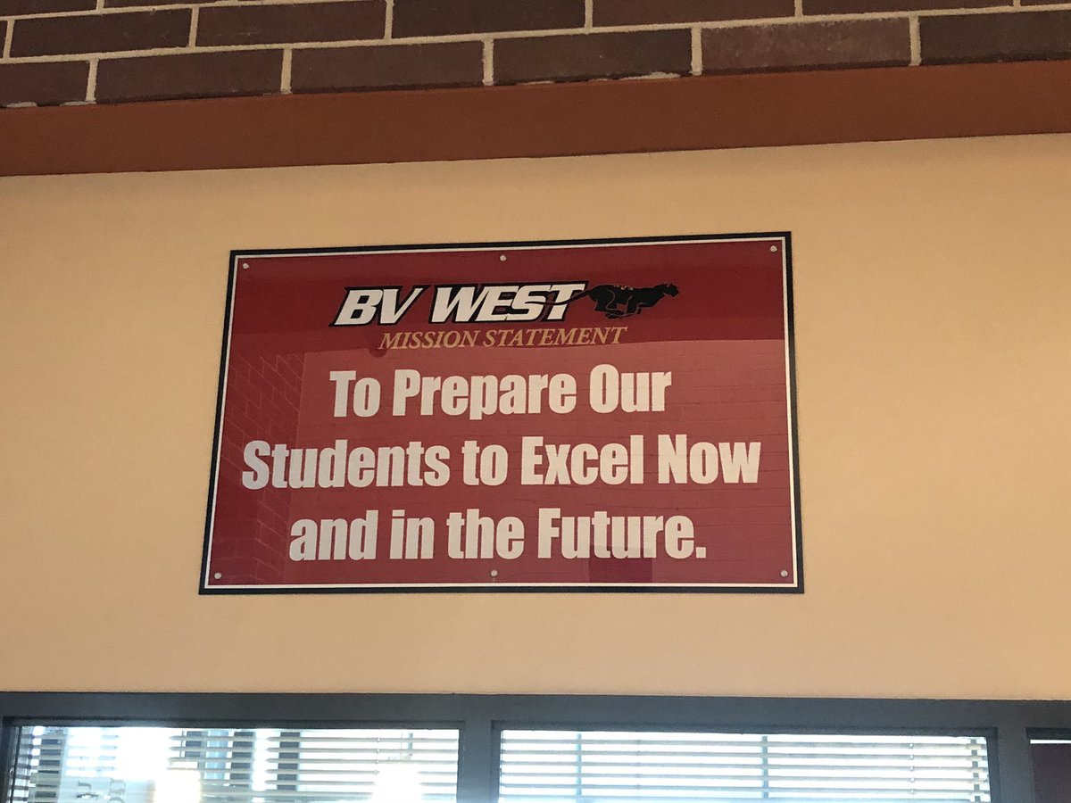 BVWestDads's tweet image. Calling all Dads! Come check out what is going on with the BV West Fathers Club Monday Night in the Weight Room from 7-8pm.. Informal atmosphere to get informed how we’re making an impact with the students @BVWest. See you there!