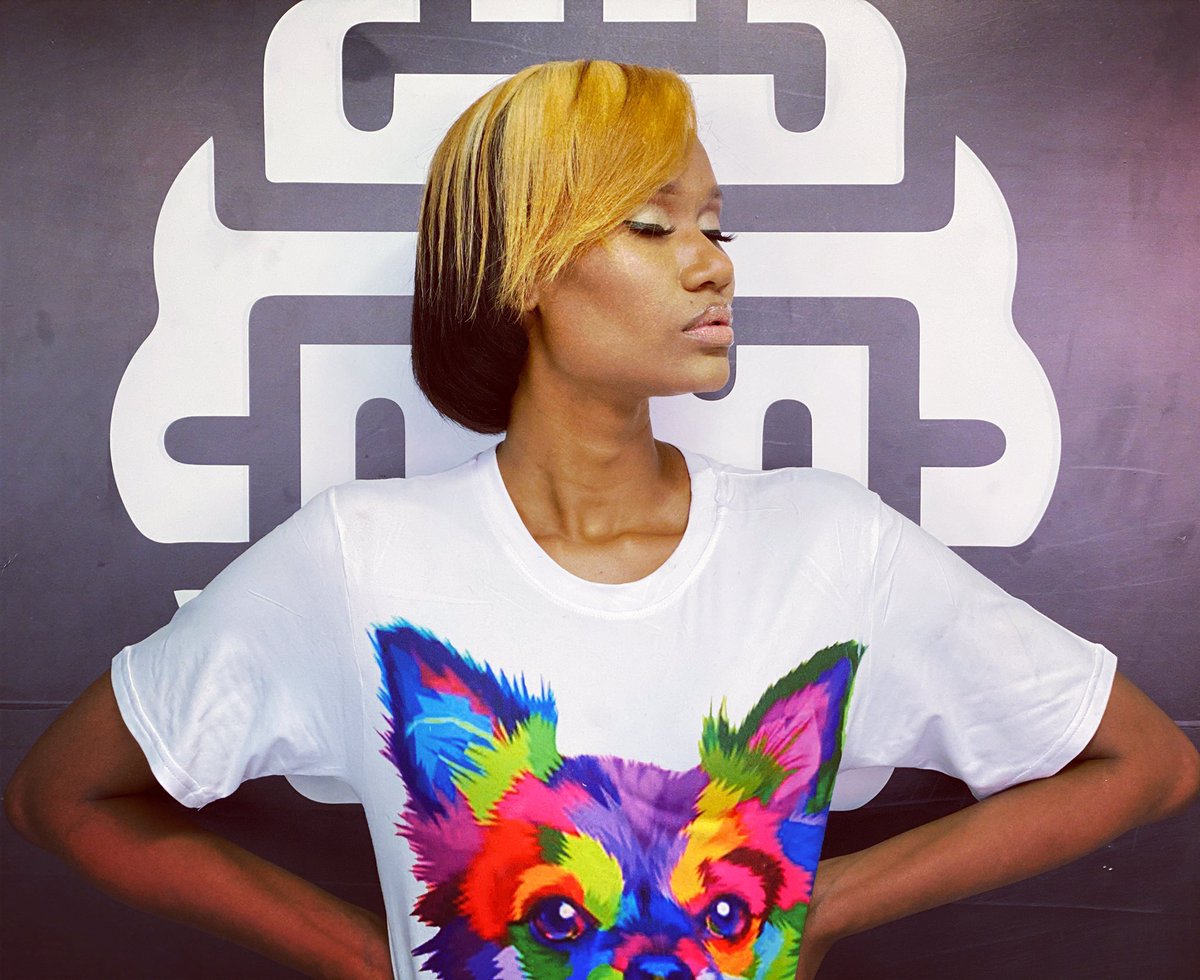 banjHT's tweet photo. Quand @unitystudioht apporte du vibe à @banjHT! Bon travail!
#joinBanj #workatBanj #model #colors #personality #vibe #caribbean #brain #beauty #Haiti #woman #wcw https://t.co/TYgWt4Lj4y