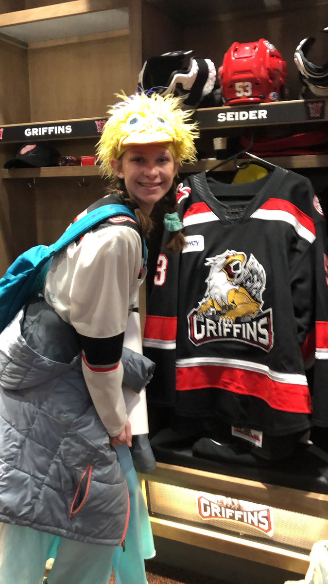 KatieChicken69's tweet photo. @griffinshockey @Amway Season ticket member party was awesome!! And it’s princess night and I’m a hockey queen tho! #GoGRG #STMparty @griffinshockey @bkaser1 https://t.co/NgGPsIcAC7