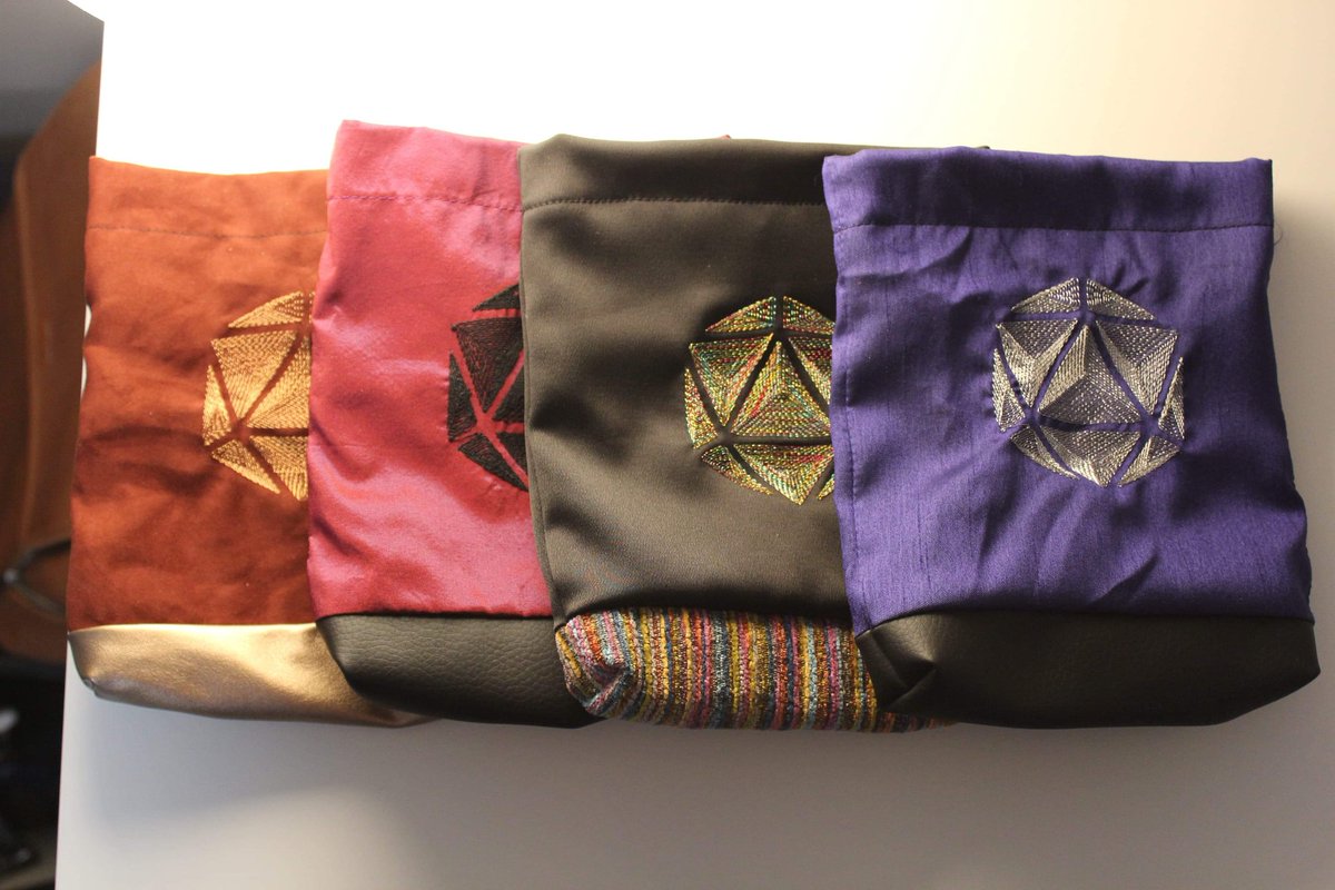 Natural20Studio's tweet image. #Giveaway! 
To enter: follow us @natural_20_studio, like the post, tag a friend in the comments section (each tagged friend will count as one entry into the draw)
The winner gets a custom bag of their choice and a random set of 7 dice
We will be drawing the winner on Sunday!