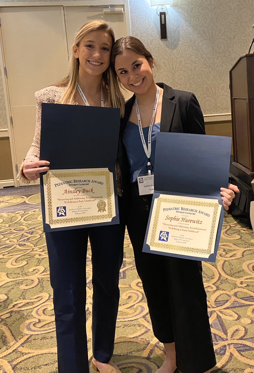 Award for best student abstract! Way to go Ainsley and Sophie! <a href="/DukeMargolis/">Duke-Margolis</a> <a href="/BassConnections/">Bass Connections at Duke</a> <a href="/GSchmidler/">Gillian Sanders Schmidler</a>