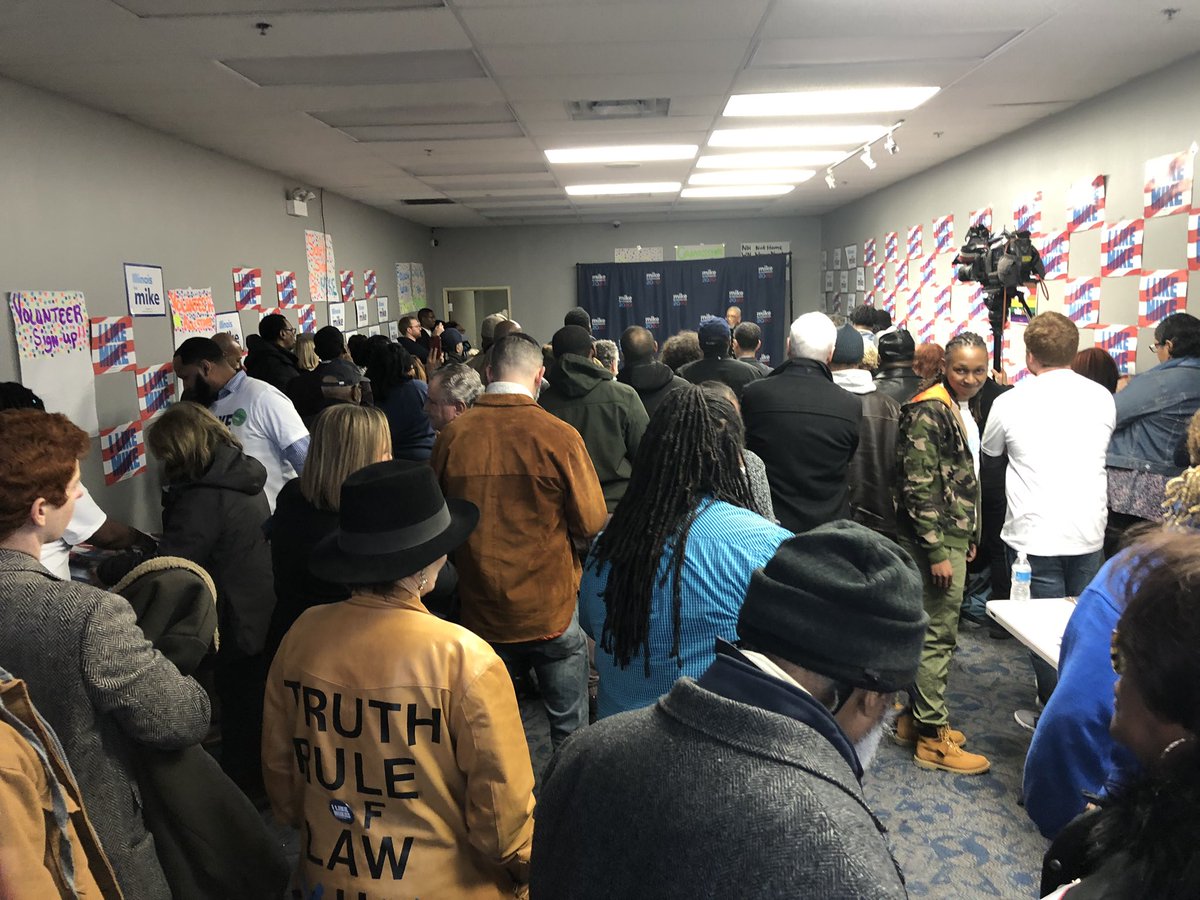 MatthewSaidel's tweet photo. Southside looking strong for Mike. Thank you @bobbyrushfor1st ! #Mike2020 @ILforMike @MikeBloomberg https://t.co/cMNI7HAM5g