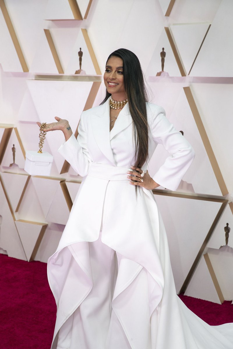 TeamSuper_US's tweet image. OHHHMYGOD @Lilly YOU ARE OWNING THAT #OSCARS RED CARPET BABE!!!!😍😍😍