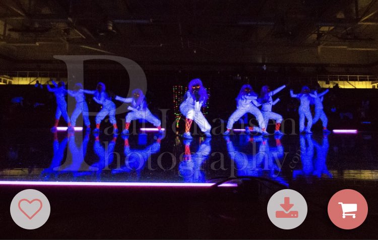 Some pics from last night💃🏽🔦 We want to thank you all for coming out to support our team! We appreciate all of you💚⚡️