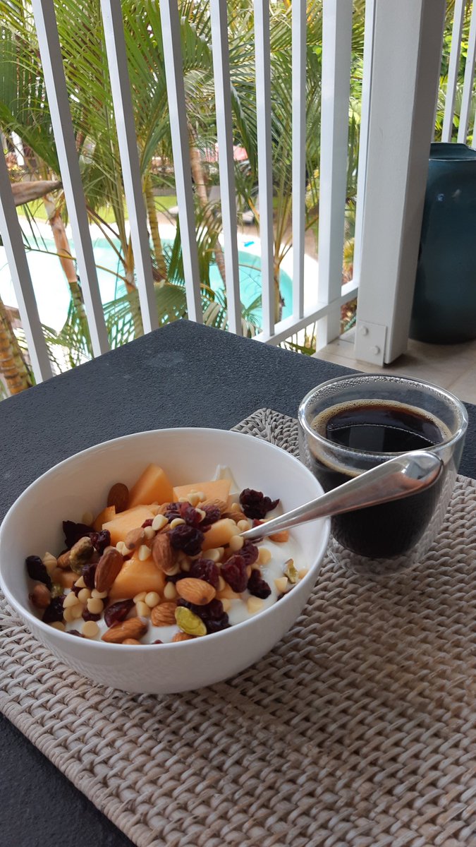 crazythainame's tweet photo. Breaky and then a swim....don't mind if I do! #backtorealitytomorrow https://t.co/zSXav2lqEe