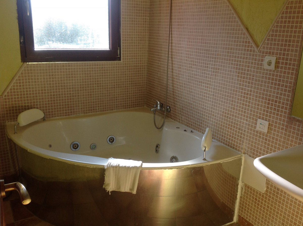 porticoruralSL's tweet photo. Ven a disfrutar de esta casa rural y pasar un fin de semana inolvidable en la #Serrada (#Ávila)
#SanValentin #SierraDeÁvila #ValleAmbles
Si quieres descansar en un magnífico alojamiento, contacta con nosotros #Ávila #TurismoRural #Turismo #intur2019
https://t.co/BzmjvDG3Xz… https://t.co/FzbUTEJSKI