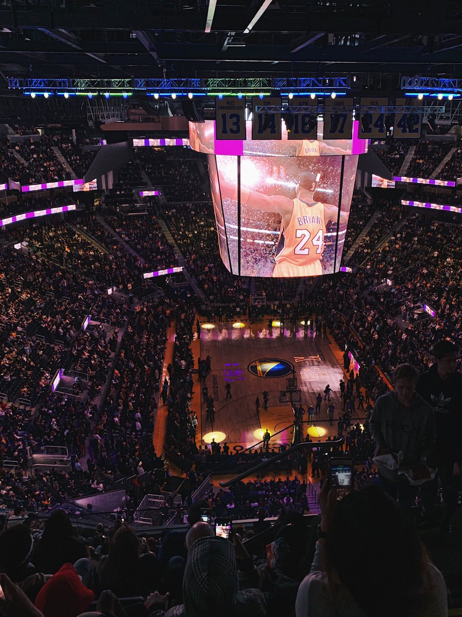 HelloKimMarie's tweet photo. #LakeShow last night with @fancation and @LakersNation https://t.co/L6wug7Pwaq