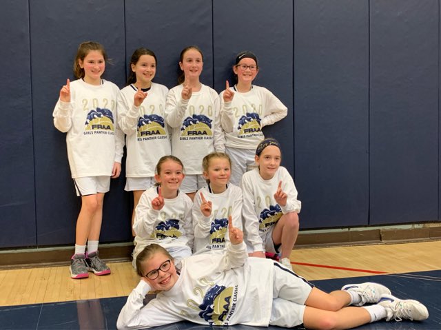 NorwinGYBA's tweet photo. Congratulations to the Norwin Girls Youth Basketball Association 4th grade team for going undefeated and winning🥇the 2020 Franklin Regional Girls Panther Classic Tournament 🏀 #NorwinPride https://t.co/NVYChgwxCn