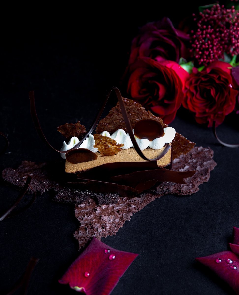 blvdyvr's tweet photo. Choclate says "I love you" so much better than words. Bring your special someone into Boulevard and tell them with @chefkenta's Bahibe 46% chocolate mousse |
chocolate crunch, Roasted tea cremeux, Caramel ice cream 🥰
#blvdyvr #valrhonausa #bahibe https://t.co/PSvlvoZbIL