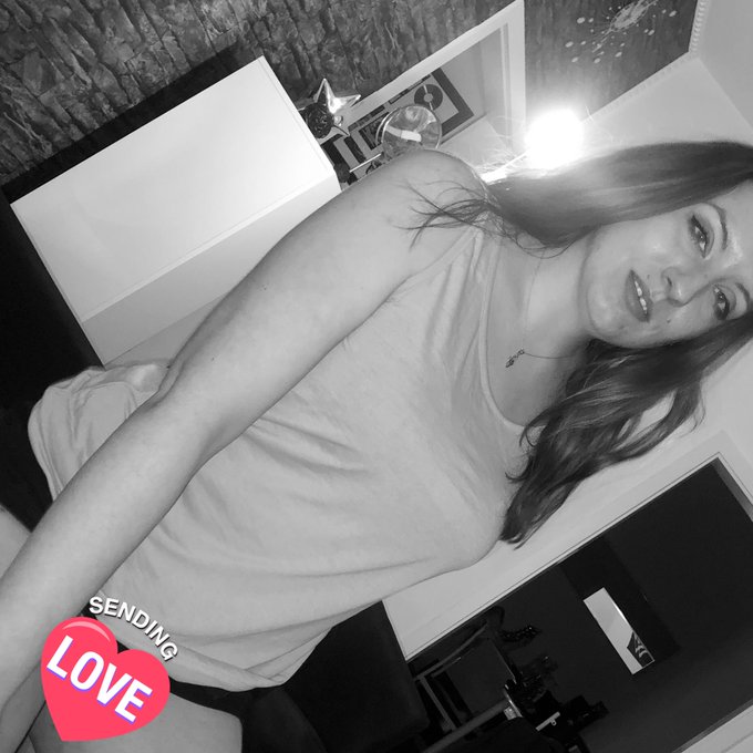 Jetzt unter https://t.co/kQPp5lTCGg LIVE VOR DER WEBCAM !!! https://t.co/0wgE5DtHgT<a href="/tag/streamago"class="tags"><span>#streamago</span></a>