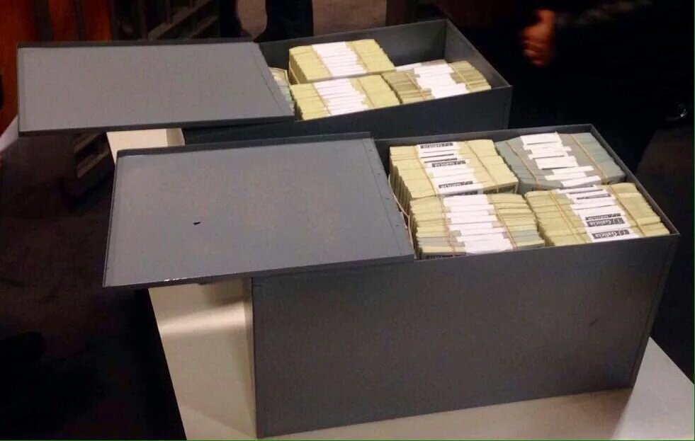 Tremendo lo de la Mafia Italiana metiéndole USD 4.664.000 en las caja de seguridad de Florencia Kirchner y metiendola a ella y a Máximo en como accionistas y/o en los directorios de Hotesur y los Sauces...