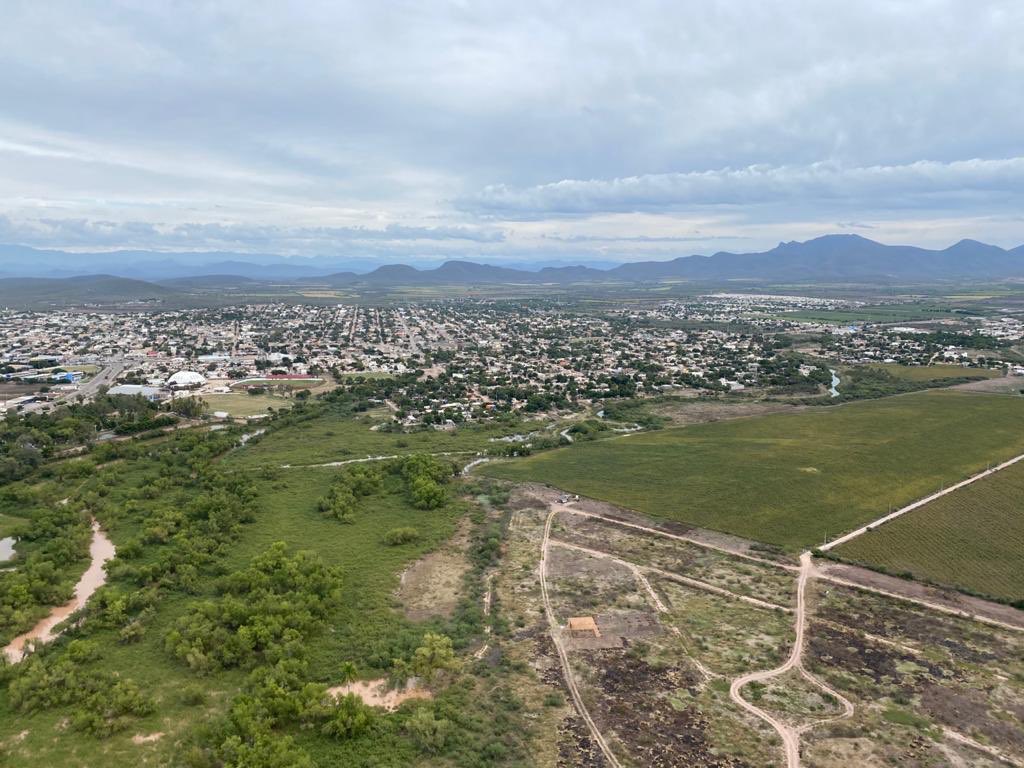 En estos momentos sobrevolamos en un helicóptero de la <a href="/SEMAR_mx/">SEMAR México</a> la ciudad de #Guamúchil y alrededores como parte del despliegue operativo; reportando todo en calma. 

Agradecemos el apoyo de la 4/a Zona Naval que siempre está pendiente de la sociedad sinaloense.