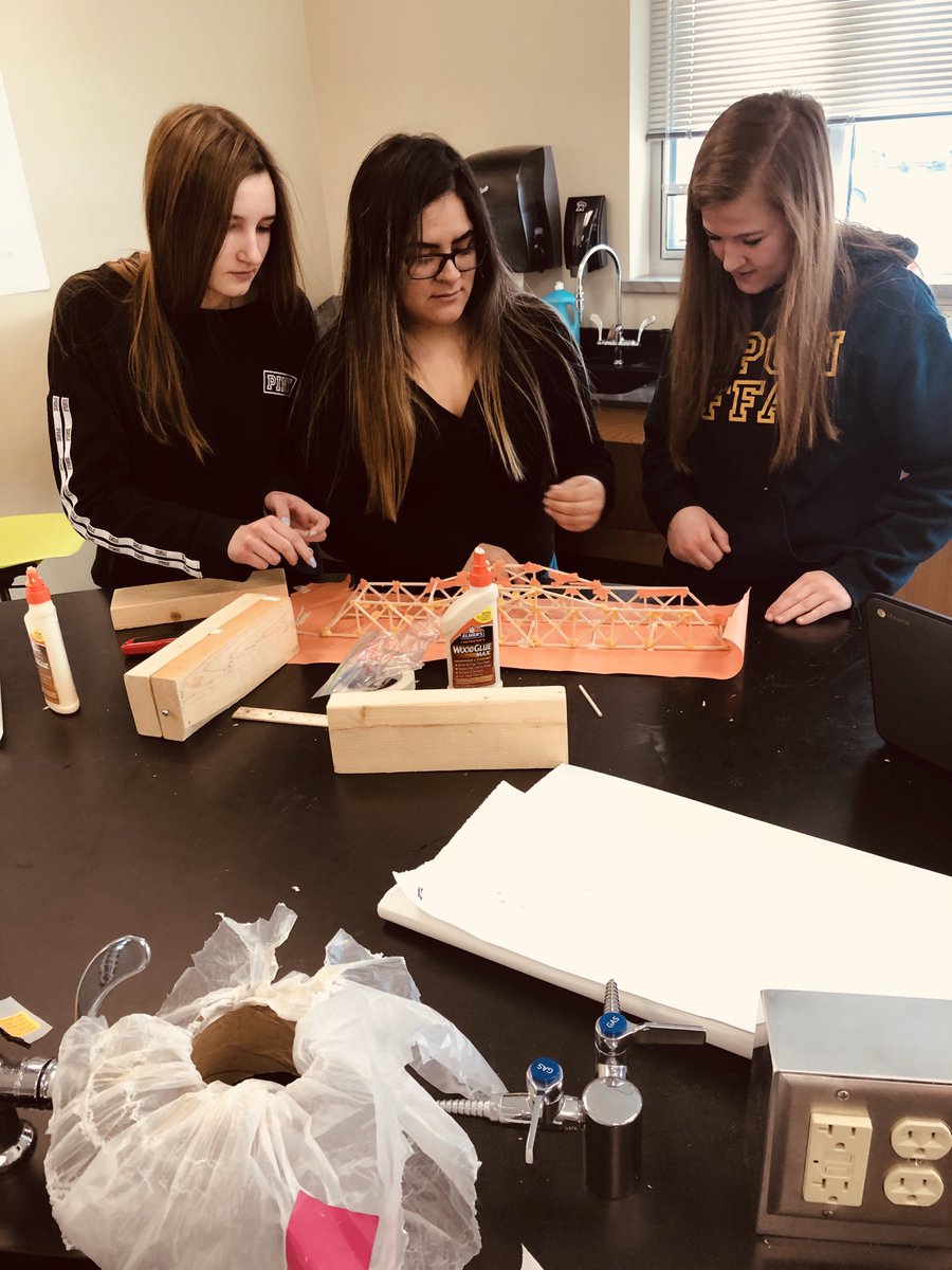 Hatlenr's tweet photo. Building bridges, learning about weight distribution. #riponwiproud https://t.co/kwF4VBeXIQ