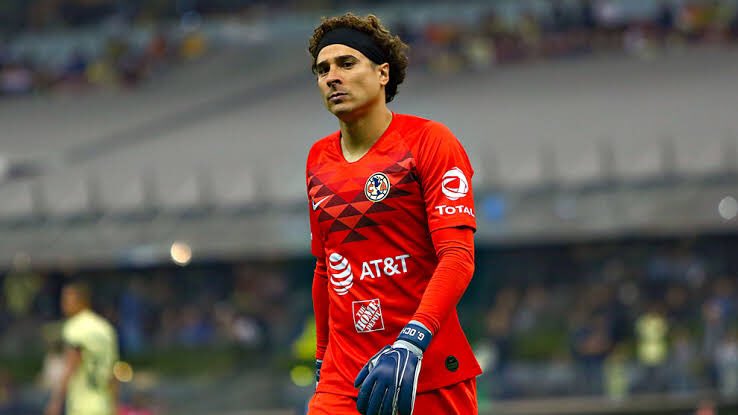 D10sEstuardo's tweet photo. Ya viendo a Guillermo Ochoa cada fin de semana entiendo por que nunca brillo en Europa. https://t.co/8xU0eiwfKM