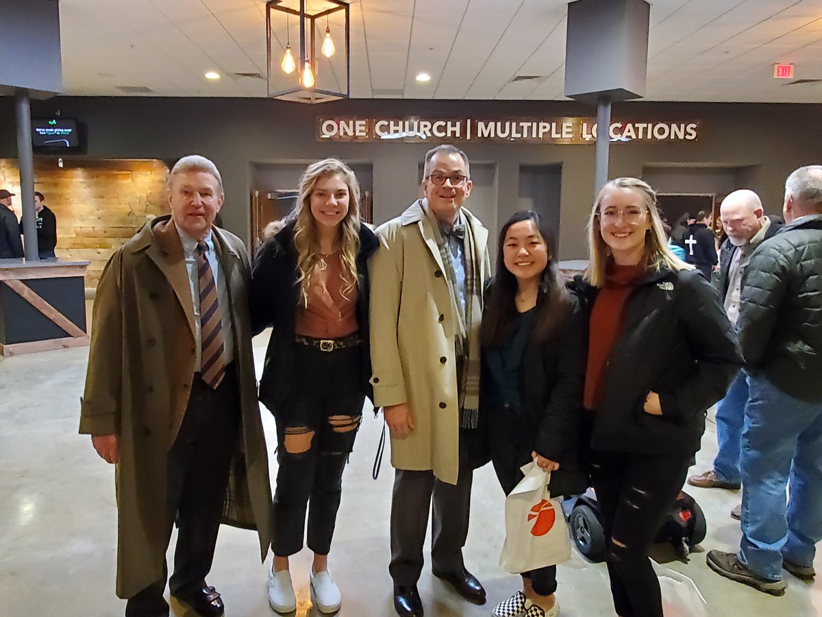 Quincy_uMcGee's tweet image. With @Quincy_U Board Chair Delmer Mitchell, I was pleased to visit The Crossing Church in #QuincyIL this morning. Thanks to @CrossingQuincy for their hospitality! We saw several wonderful #Quincy_U students who worship at The Crossing. #QUHawks @QUHawks