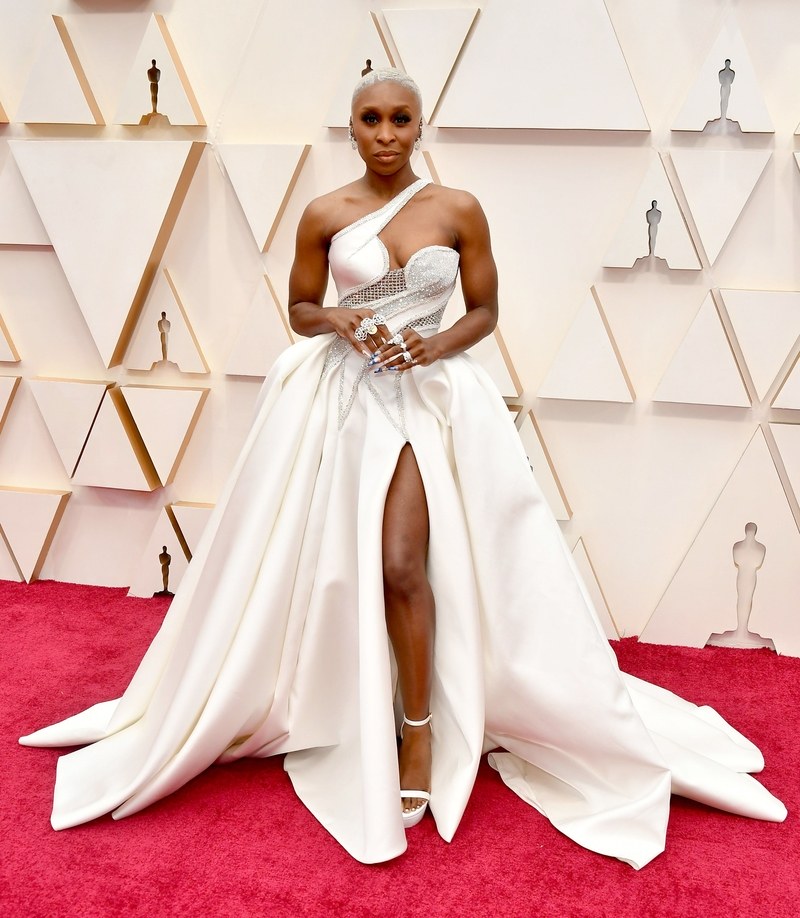 voguemagazine's tweet image. Cynthia Erivo has arrived to the #Oscars red carpet. vogue.cm/qLdKL9D