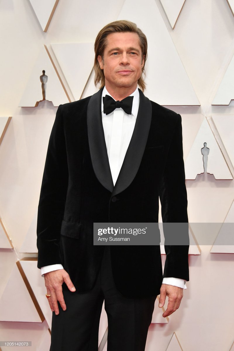 littleoldnatt's tweet photo. um momento de atenção para apreciar Brad Pitt no tapete vermelho #Oscars #TapeteVermelhoE https://t.co/wNRmoClc2E