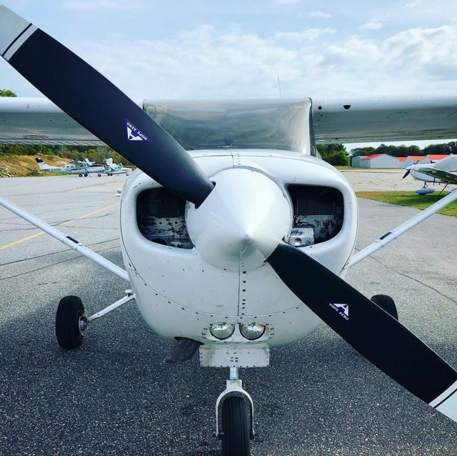 flightcastaudio's tweet photo. Gimme a kiss. ༼ つ ◕_◕ ༽つ 
#c172 #cessna #cgytm #r172k #hawkxp @nearnorthaviation https://t.co/mLTd0l8TxM https://t.co/21v6T8mYS8