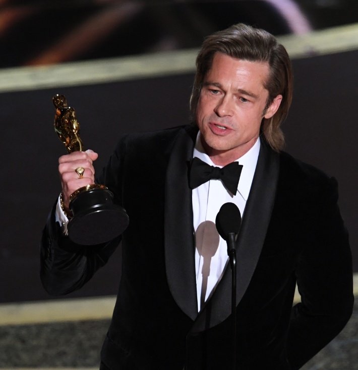 veroverito9's tweet photo. 🎉  #BradPitt #Oscars #OnceUponATimeInHollywood #BestActorInSupportingRole 💞 🎬 https://t.co/QdxwVvAGBk