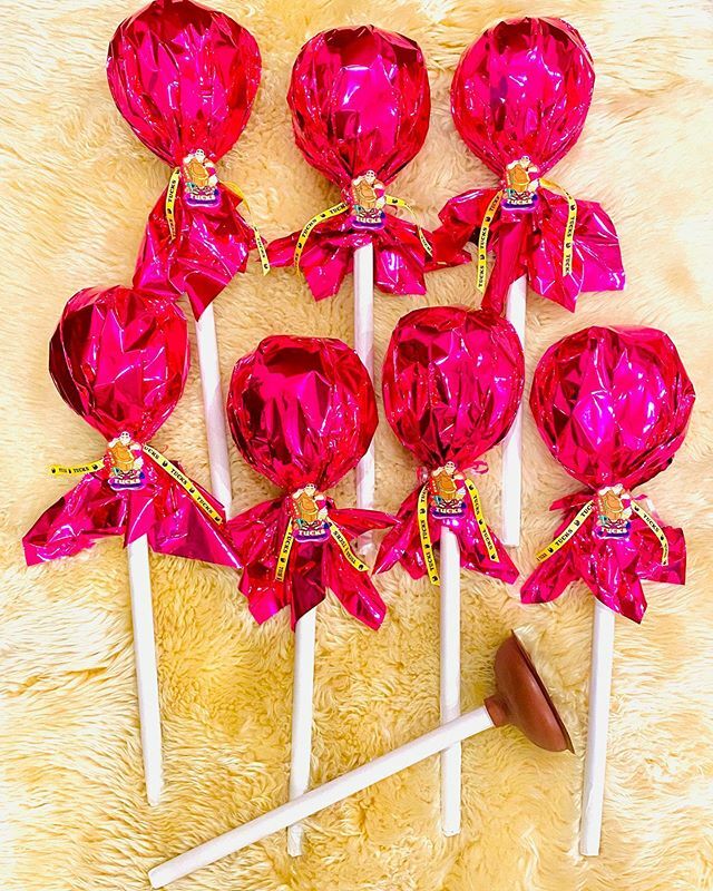 You can get a lollipop anywhere, but only from the @KreweOfTucks can you get LolliPlungers! These are coming at you from the goblet of the <a href="/Tucksedeauxs/">Tucksedeauxs</a> float, #17 Sat Feb 22nd! #howmanylicks #tuckshitsthesweetspot #tucksedeauxs2020 #mardigras2020