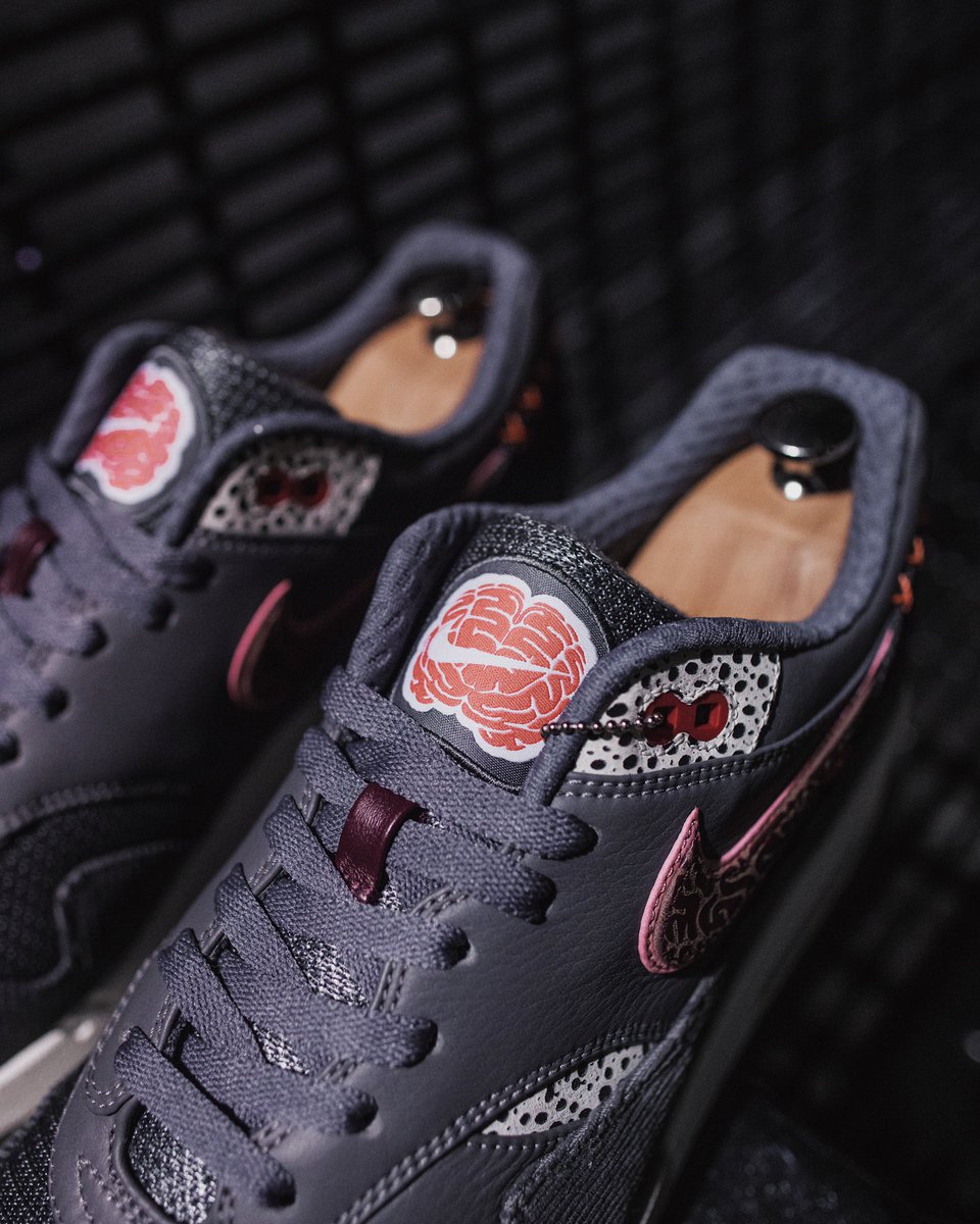 CjPeterson13's tweet image. This past year has been filled with darkness but has been overcome by light. Thanks to everyone for the support through this tough time. 

Grey Matter Bespoke AM1 inspired by my tumor found last April

RT if you would cop if released