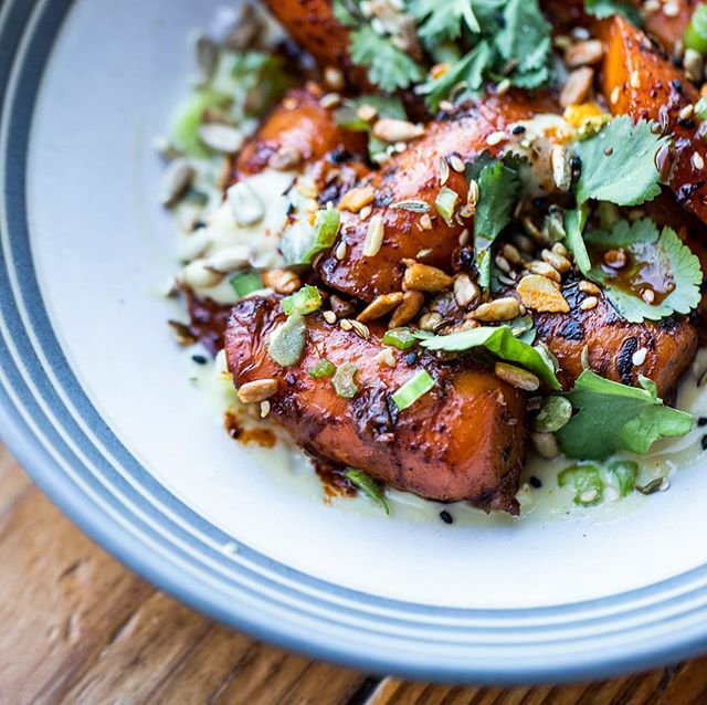 New dinner dish - Grilled carrots, salsa macha, preserved orange curd, celery. This one takes carrots to some pretty great places - and those bites of celery add a super unique freshness to the savory sauce. 📷 @dandeliongatherings ift.tt/3boLuf9