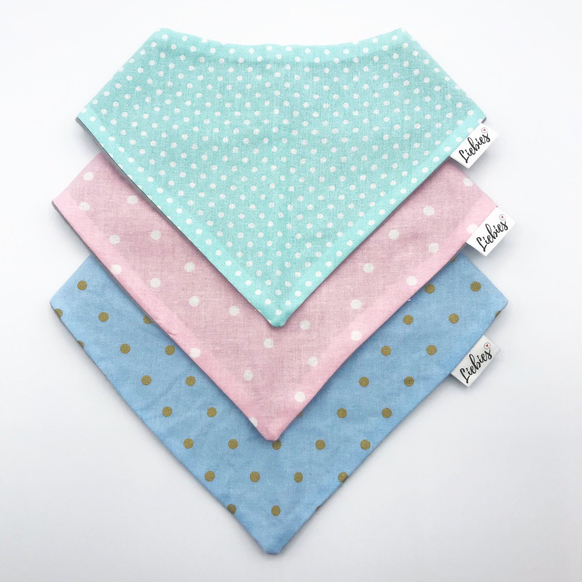 BabyLiebies's tweet image. Bib Bundles⁣
⁣We’re excited to announce that we will begin offering our bibs in sets of 3. We’ve carefully chosen each fabric for the bundles so that they will go really well together and are 25% cheaper than buying 3 individual bibs.