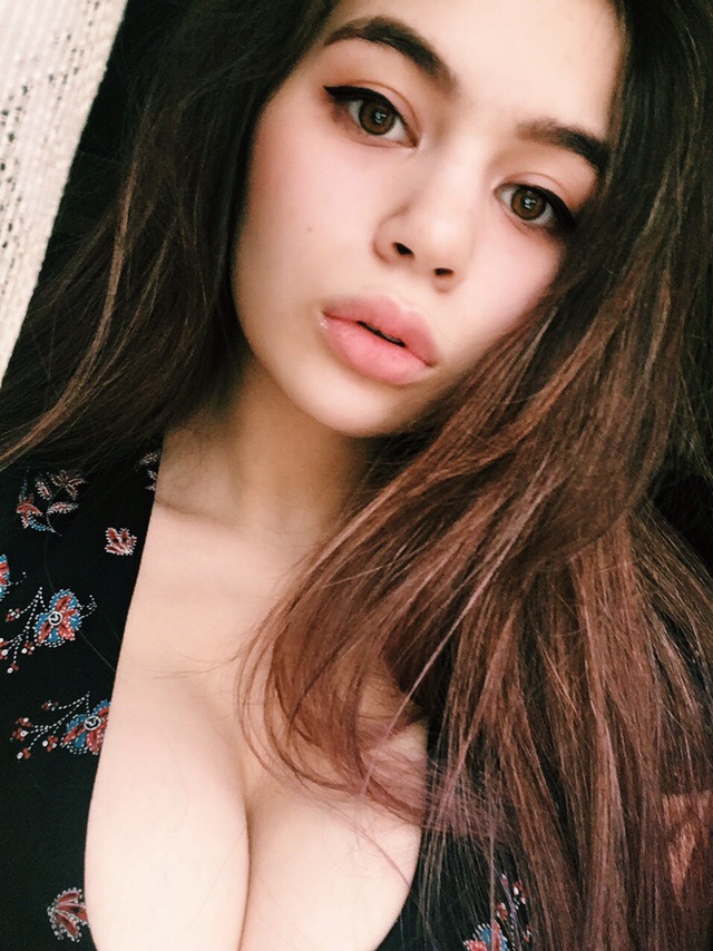 mia_wh's tweet photo. i will send you #nudes if you are #horny
snapchat : miawhxre
 #snapchat #naked https://t.co/7pSUHtCUmu