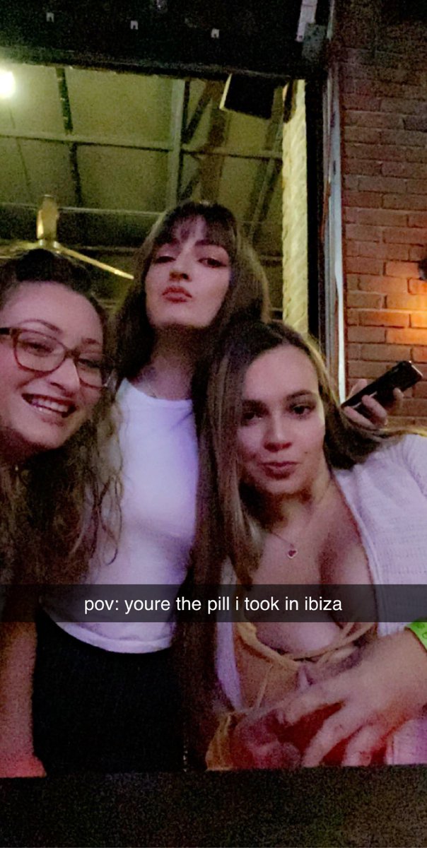 hailey_marissa's tweet photo. https://t.co/SX8qzRZxle
