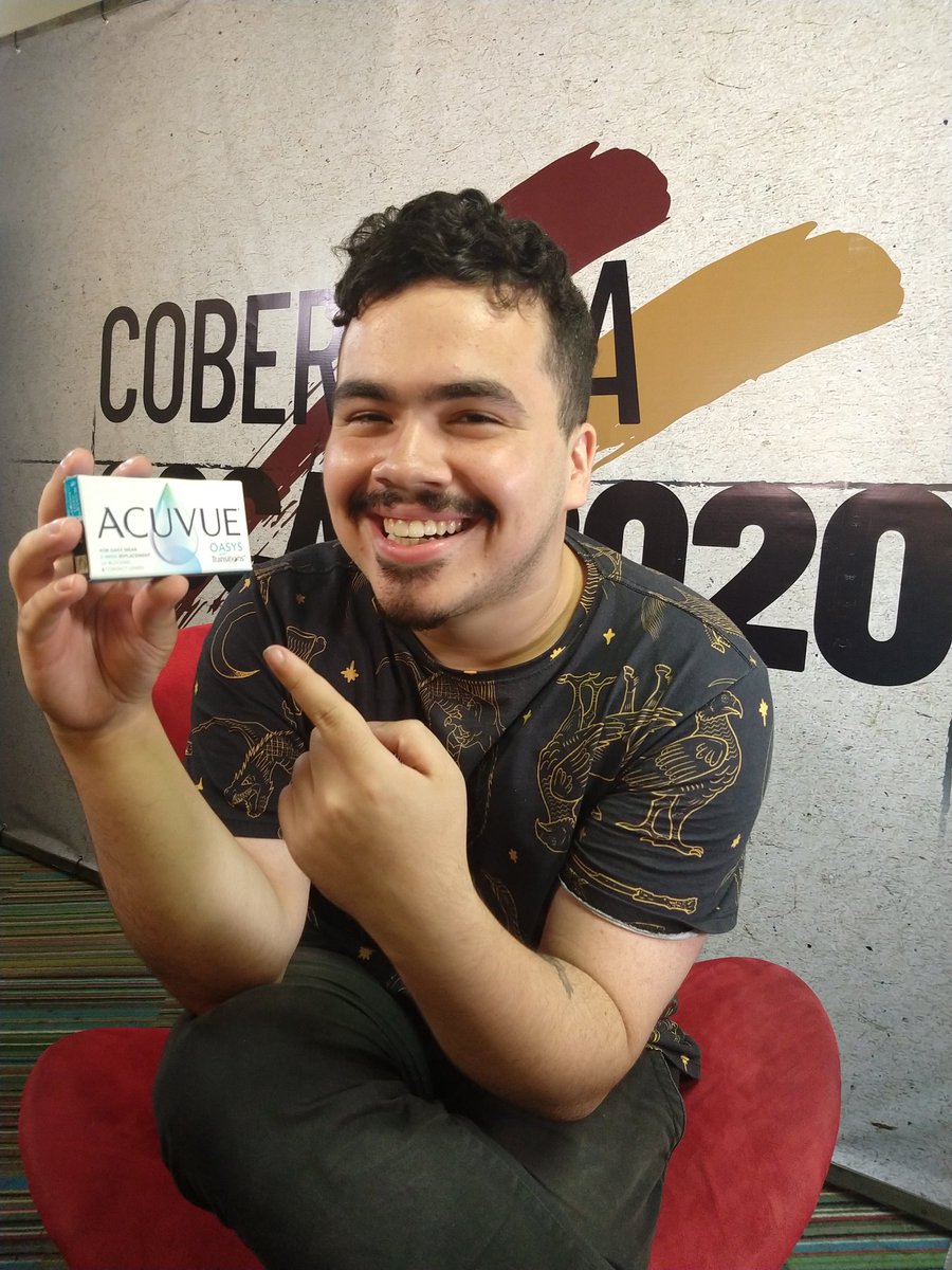 Maratonar os Indicados: OK.
Lanche: OK.
Lentes de contato ACUVUE® Oasys com TransitionsTM: OK. 
Bota no #Oscar2020 pra assistir com mais nitidez e #AMelhorResolucaoDaVidaReal dessa vez! 👏🏆 #LentesDeContatoAcuvue bit.ly/2w73P0h
