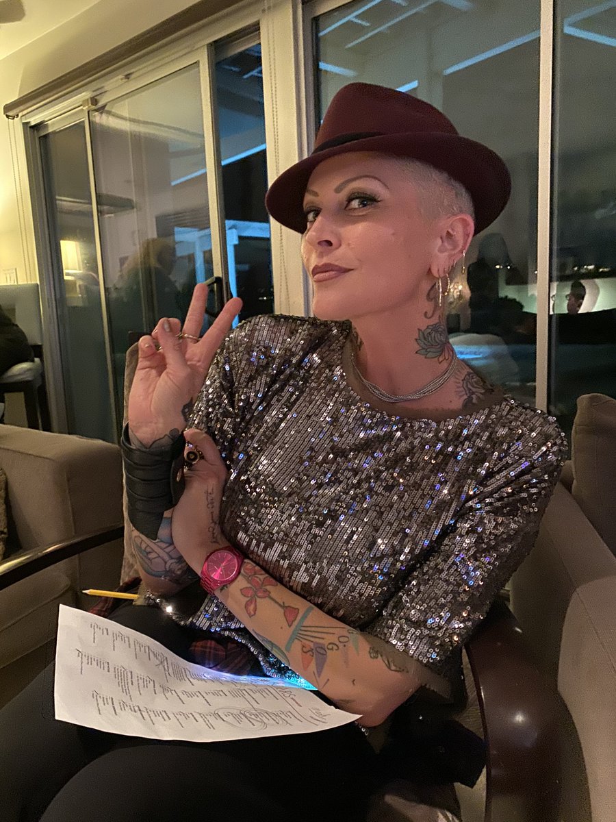 imarleneking's tweet image. #academyawards2020 w my amazing friends and family.  Including #MandiLine