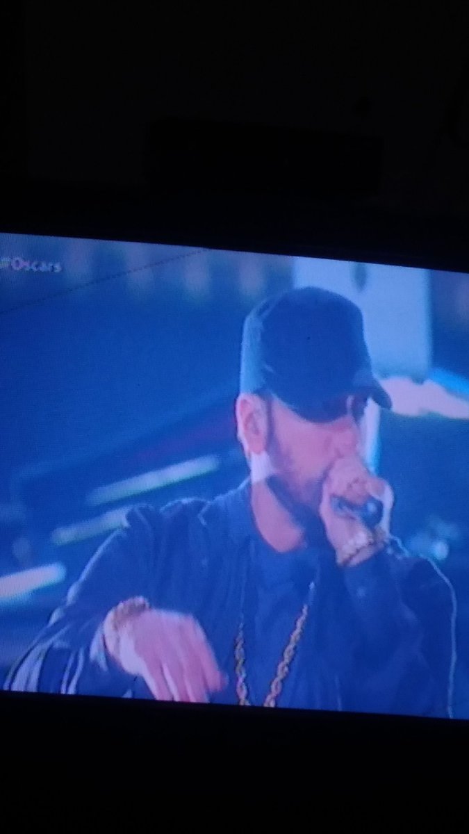 FAmorim12's tweet photo. #EminemOscar2020 total surpresa!! 👊👏 https://t.co/ojtZpxxywj