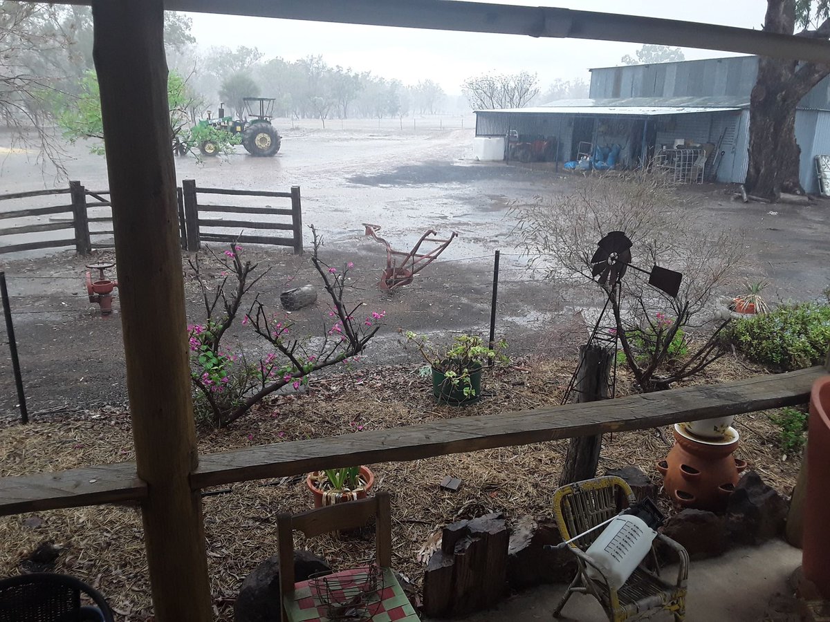 ellybradfield's tweet photo. Nanette Hughes says locals from #Flinton are elated to be isolated by floodwaters. She says no one is worried and laughed about the irony of organizing boats to cross floodwater after years of drought. @abcbrisbane @abcnews @ABCRural https://t.co/cLg89uCih6
