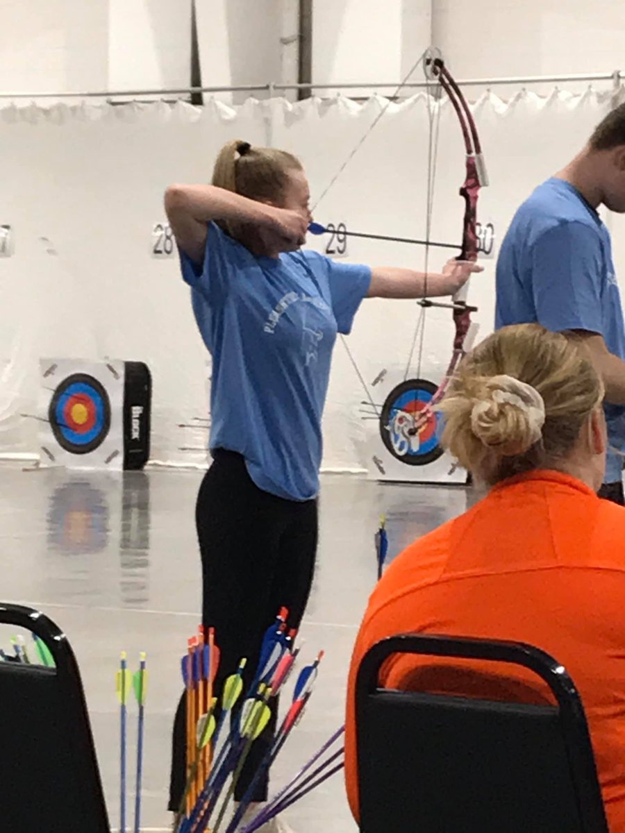 April Thompson tweet media