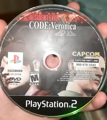xXJAK21Xx's tweet photo. I was given a bunch of PS2 games today for free. One of the ones I was looking for was #RECodeVeronicaX. Sadly, all these games look like this, and I just wish I could find a way to fix it :( https://t.co/zEW2u50ZF3