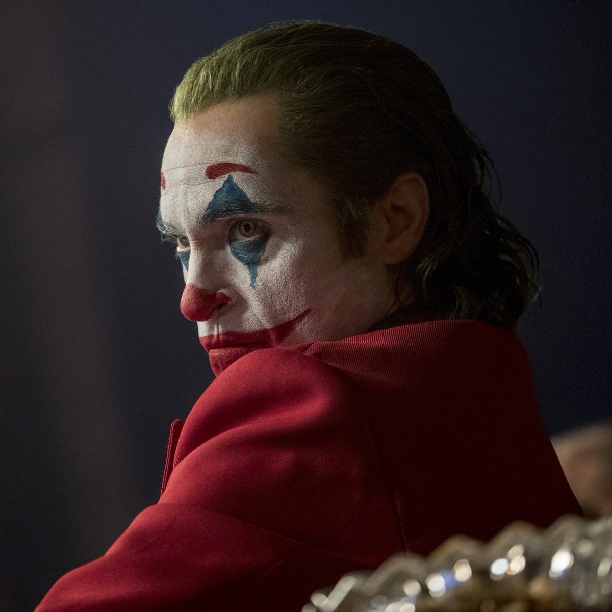 screentime's tweet photo. Joaquin Phoneix becomes the second actor to win at the #Oscars for playing Joker

Heath Ledger was the first 🃏 https://t.co/owEXXWPSfc