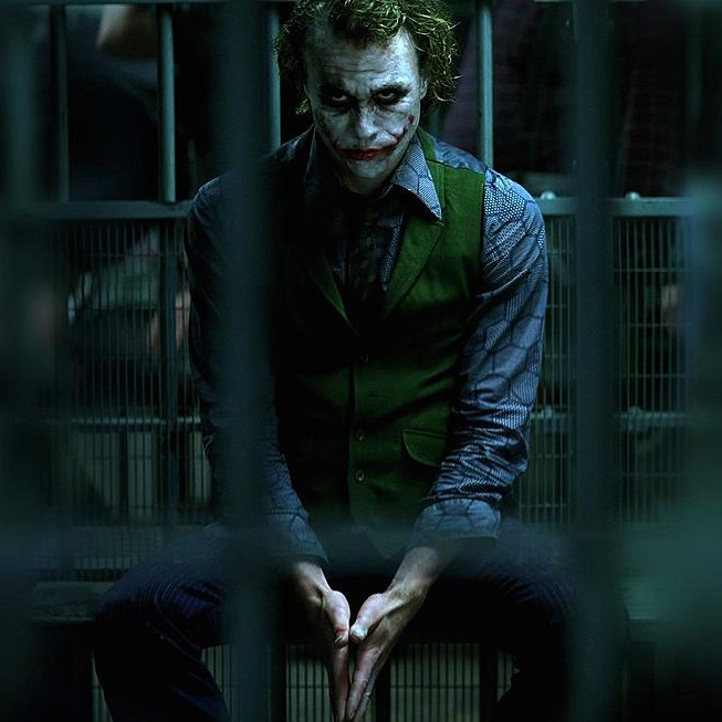 screentime's tweet photo. Joaquin Phoneix becomes the second actor to win at the #Oscars for playing Joker

Heath Ledger was the first 🃏 https://t.co/owEXXWPSfc