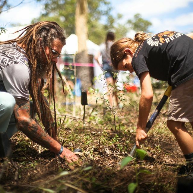 Yay 4 sleeps to go! Remember to check in at the info tent or Chai n Vibes for tree planting times so you don't miss getting your hands dirty for the love of our Mother! ⁣⠀⠀
⁣⠀⠀
Earth Frequency is more than a party, it's an opportunity to set our intention to connect with…