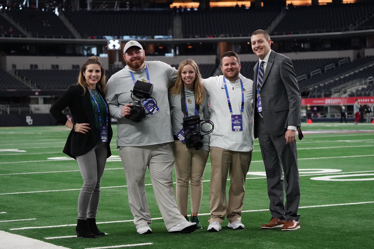 rachelkcaton's tweet image. Just reminiscing back to an incredible 🏈 season 🐻 #SicEm #IsItSeptemberYet