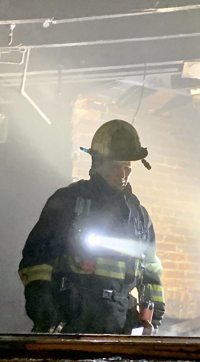 dcfireems's tweet photo. Update Working Fire 1700 block 3rd St NW. Had fire in crawl space &amp; 1st &amp; 2nd floors 2 story end of the row dwelling. Fire knocked down. Still opening up &amp; hitting hotspots. House appears vacant. No injuries reported. Investigators on scene to determine cause. https://t.co/i3dWBqDxF1