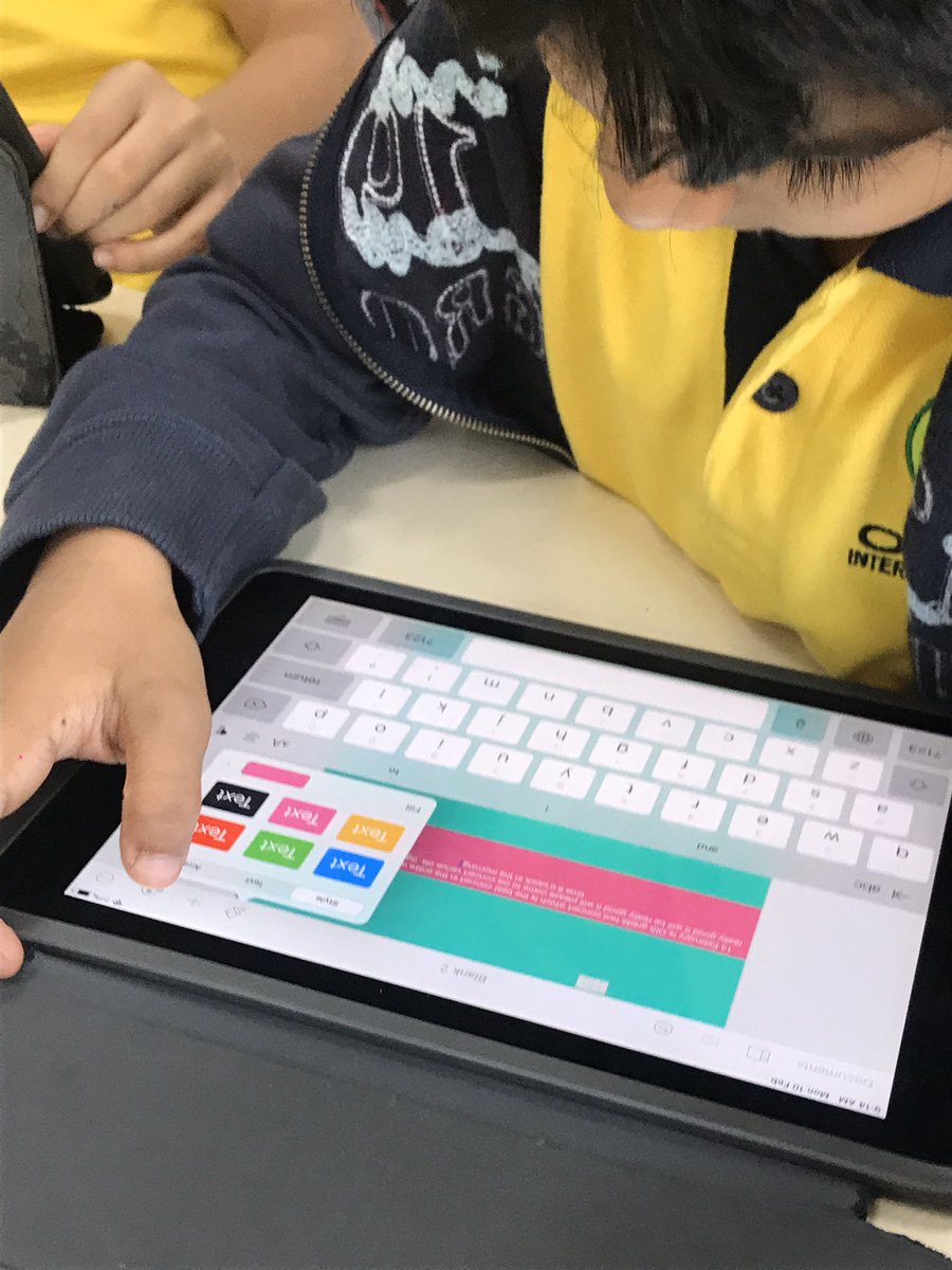 SrutiSukumaran's tweet image. G2 Ss exploring #applepages to create poster invitations for their upcoming #concert @MrSidney_EdTech @AppleEDU @ois_primary @vimi_santos @vimi_santos @nehaminda