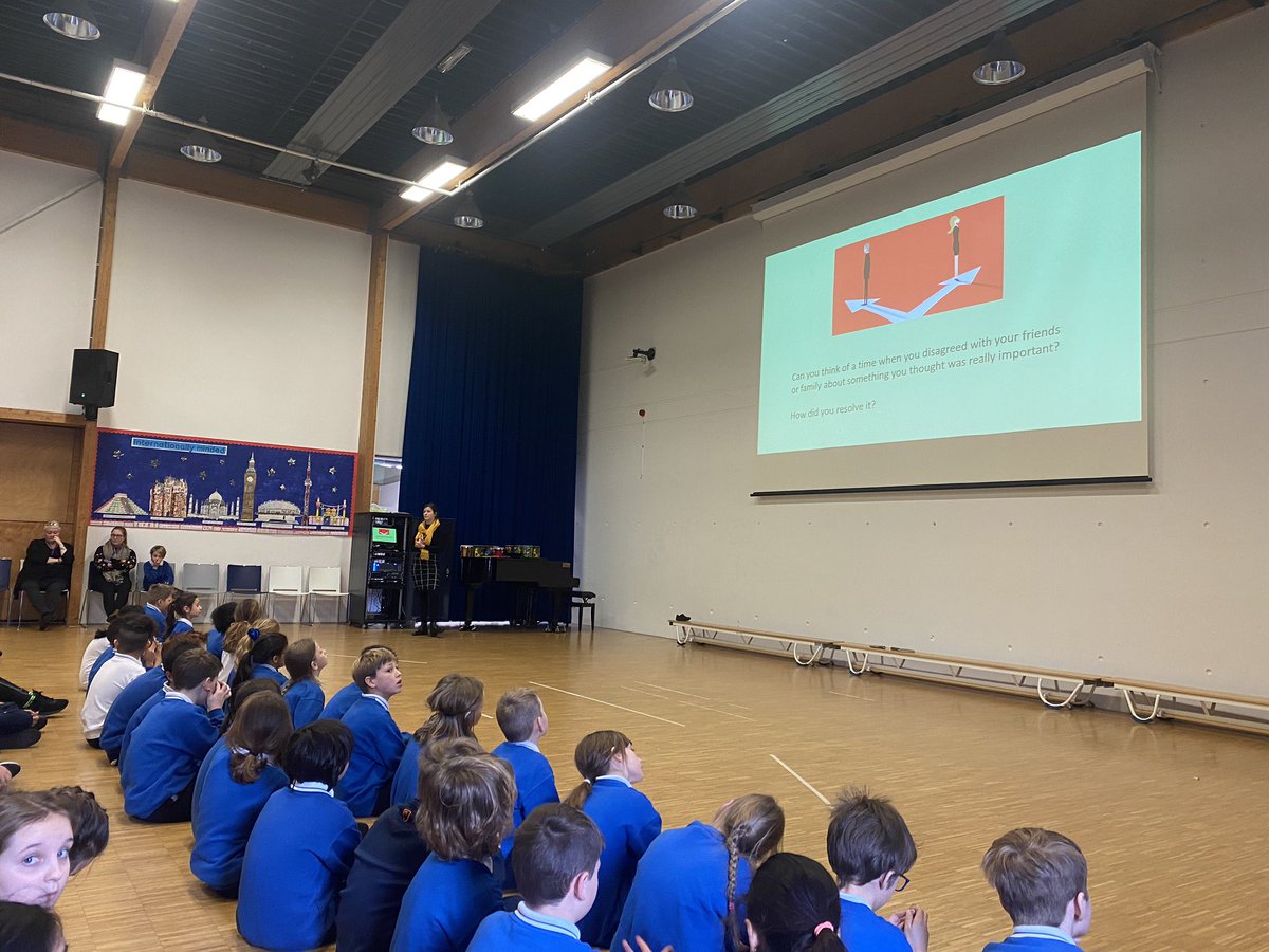 BSNJSV's tweet image. The #JSVAssembly #JSVBigQuestion today ‘if you disagree with family or friends how do you resolve it?’ And ‘Media bias’