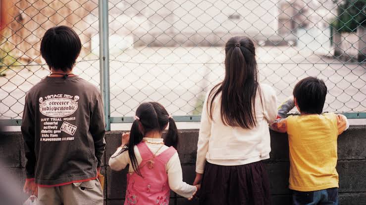 nobody knows (dir. hirokazu koreeda, 2004)- four siblings are abandoned by their mother so she can live with her lover - the film shows how the four kids struggle to survive with almost no money and no parents to care for them- also watch shoplifters (2018) by koreeda please