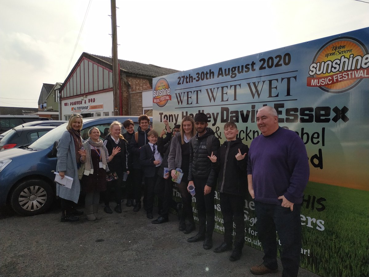 CWLCandSF's tweet image. Our Yr 10 Events Planning group visited the offices of SC Entertainment, who organise @MelloFestival &amp;amp; @uptonfestival A huge thank you to Steve &amp;amp; Loren who provided an insight into the organisation of a festival, health and safety, infrastructure and costings.