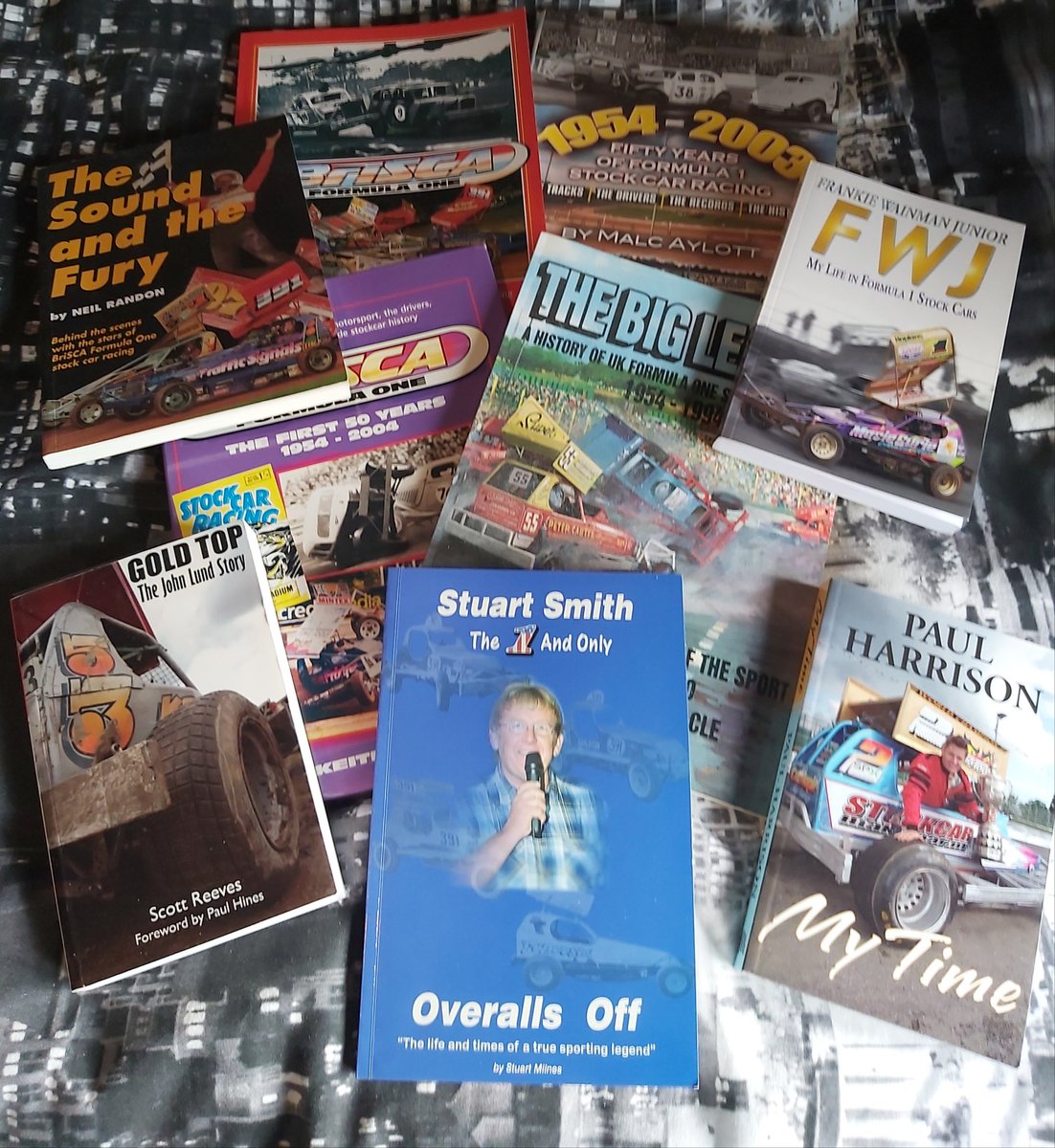 LMPycroftJ4's tweet photo. I dread to think the amount of money I've spent over the years on various @BriSCAFormula1 Stock Car stuff. ๐ฑ 1000's of programmes and the same again with magazines. SCM's,Stock car supporter, Stox Worlds.. ๐๐ #earlyspringclean https://t.co/OZ56PZWFxF