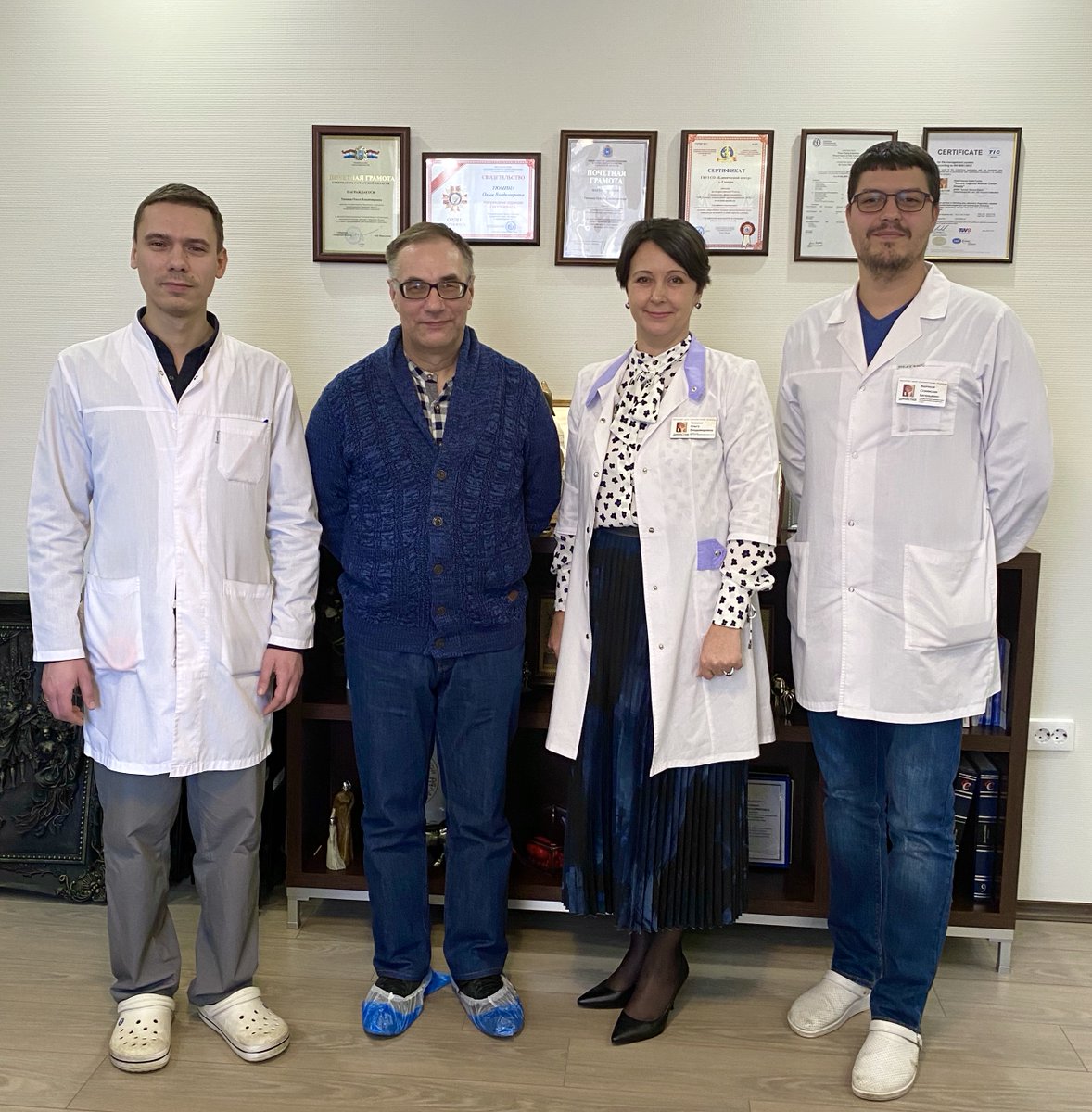 Обмен опытом по донорству кроветворных клеток в России
5 февраля в ГБУЗ «МЦ Династия» состоялась встреча с руководителем БФ «Карельский регистр неродственных доноров гемопоэтических стволовых клеток» Юрием Гайевичем Иоффе. dinasty63.ru/about/news/