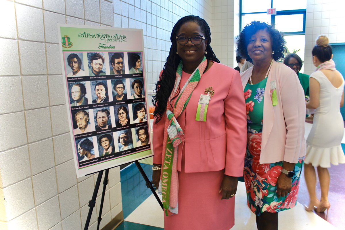 DurhamNC_AKAs's tweet photo. Thank you to Ms. JoAnna Brodie, Ms. Rosa Nolen, @akaiotamu @axtra1932 and the Joint Founders’ Day Committee for all of your hard work! https://t.co/hdDN9A4ZPb