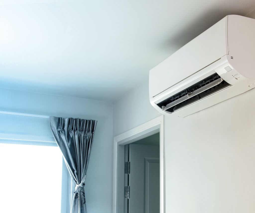 3ounApp's tweet photo. Schedule regular maintenance services to keep your air conditioning operating efficiently all year round.
.
.
.
Aoun - all your home needs

Download the app here : https://t.co/ZQTOurw8TZ 
or you can call us at 062006932
#HomeMaintenance https://t.co/Jw2HYuPZ47