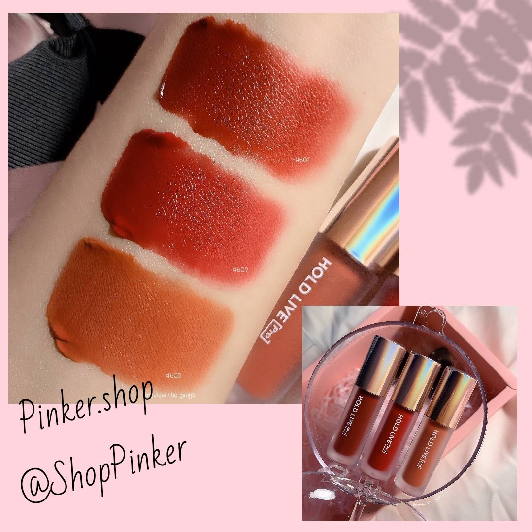 ShopPinker's tweet photo. Hold Live Set pink black 🎀แบรนด์แท้ น่ารักมากได้ยกกล่อง เหมาะเป็นของขวัญสุดๆ เซท 3 แท่ง 3 สีสวยเนื้อแมทติดทนกันน้ำ 
เซตละ 240฿ 
📮ลทบ 30฿ EMS 50฿
#เครื่องสําอางราคาถูก #ของขวัญวาเลนไทน์ #ของขวัญวันเกิด #ของขวัญ #HowtoPerfect #เครื่องสําอาง #ของมันต้องมี #ValentinesDay #ลิปสติก https://t.co/NlEueAoBZD