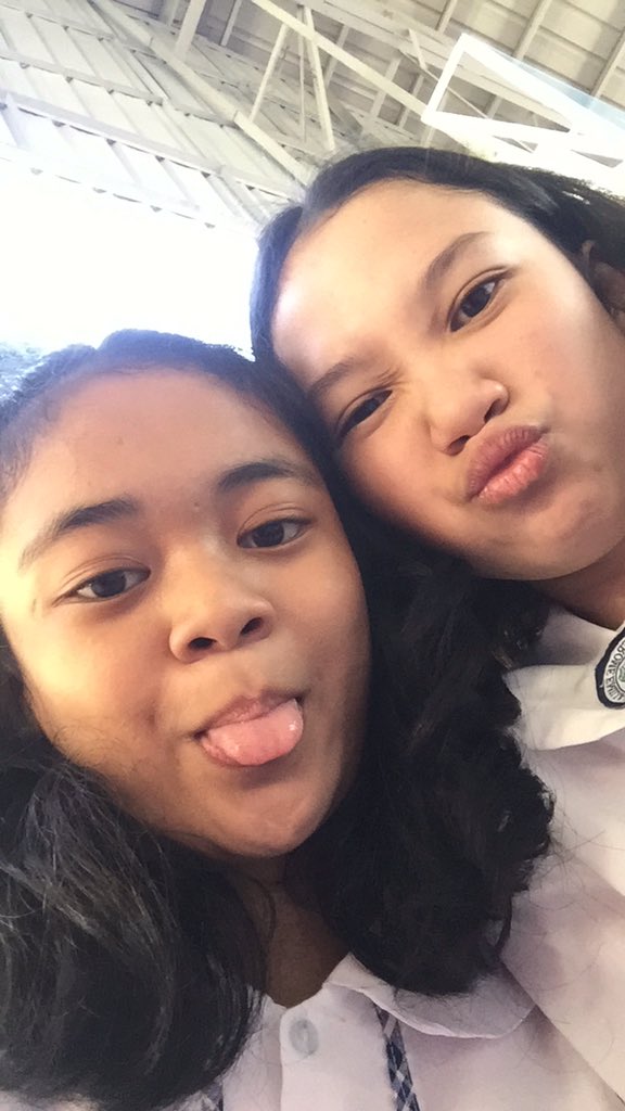 KenRelagio's tweet photo. #lowbat #ubosload #hashtag #cpniken #10percentnlngme # https://t.co/rArNJjxyn3